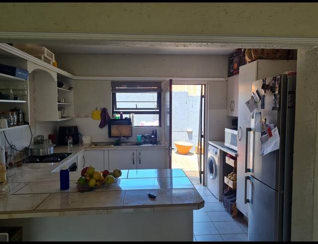 2 BEDROOM PROPERTY TO RENT IN WELTEVREDEN PARK